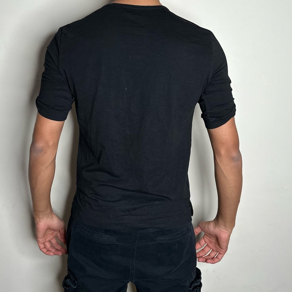 Black tee - Picture 3 of 3